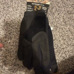 Equestrian riding gloves